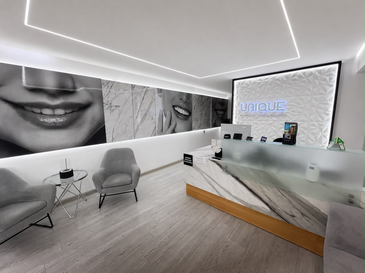 Recepción de UNIQUE Estudio de Odontología Avanzada